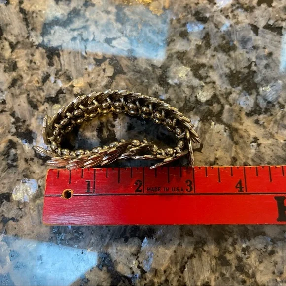 🐸 Stretchy silver-toned feather bead bracelet - Picture 9 of 9